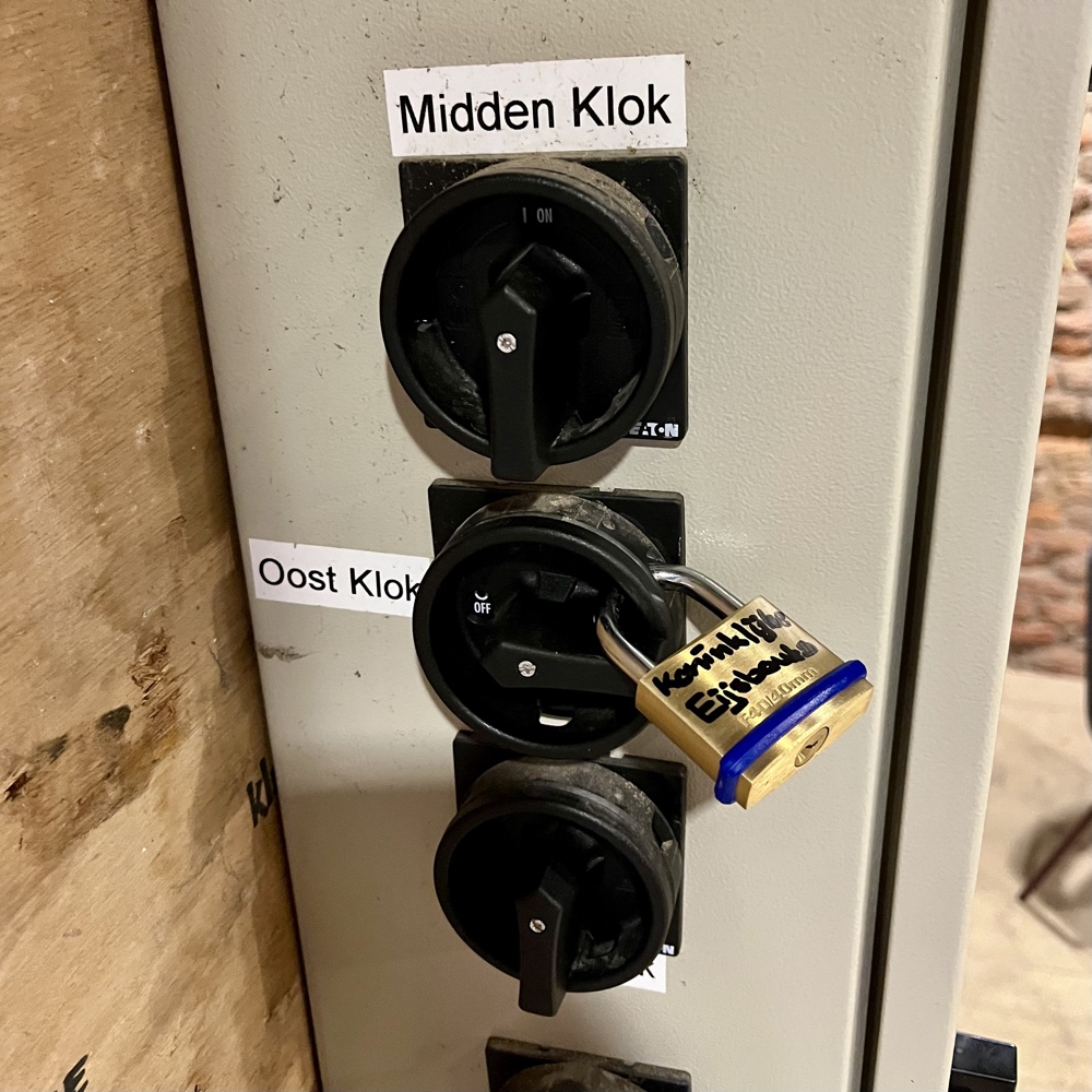 Oostklok blijft stil